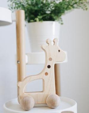 Girafe à pousser