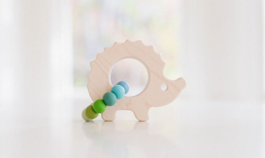 Jouet de préhension en bois Hérisson pour bébé avec perles de dentition