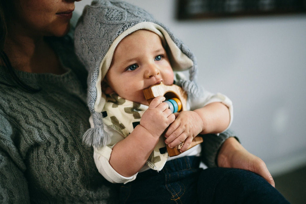 Hochet en bois Minnesota pour bébé™