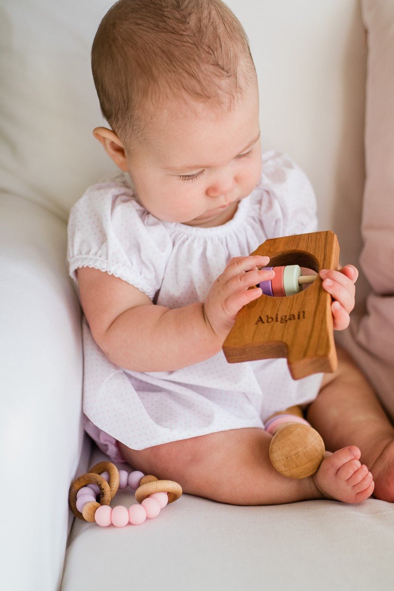 Hochet en bois Mississippi pour bébé™