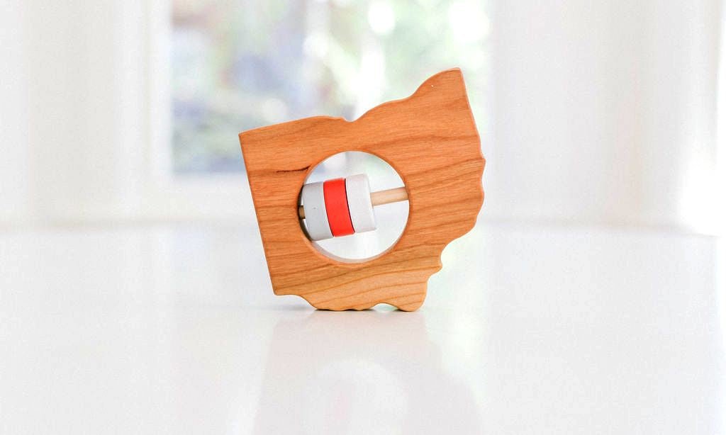 Hochet en bois Ohio State™ pour bébé