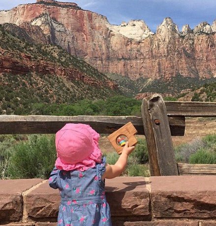 Hochet en bois de l'Utah State pour bébé™
