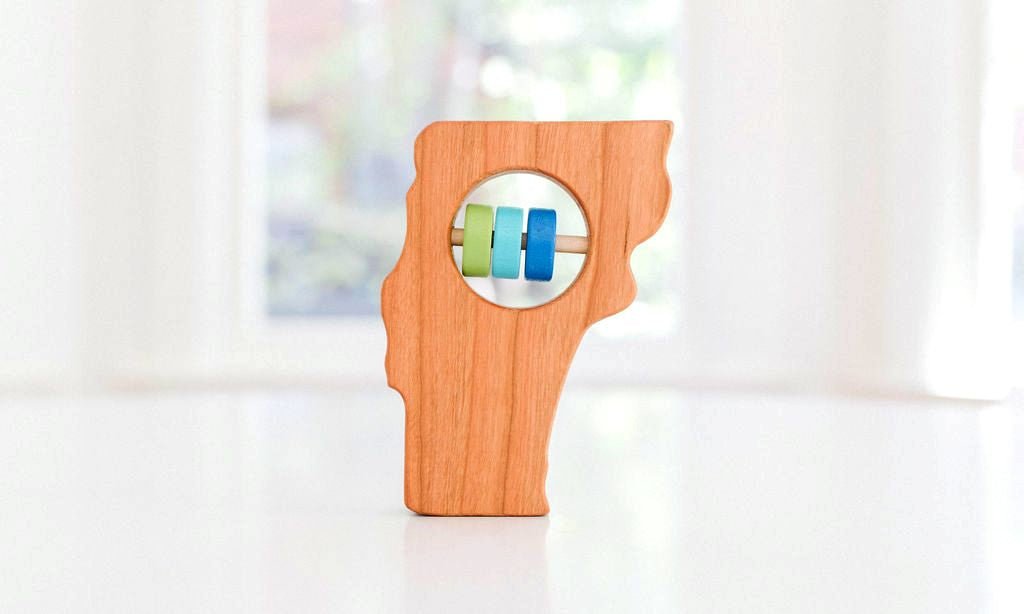 Hochet d'éveil en bois de l'État du Vermont™