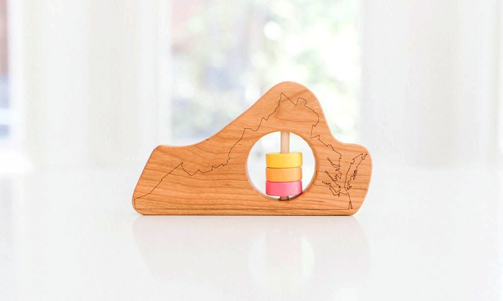 Hochet de dentition en bois Virginia State™